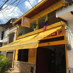 Casa Amarilla Hostal